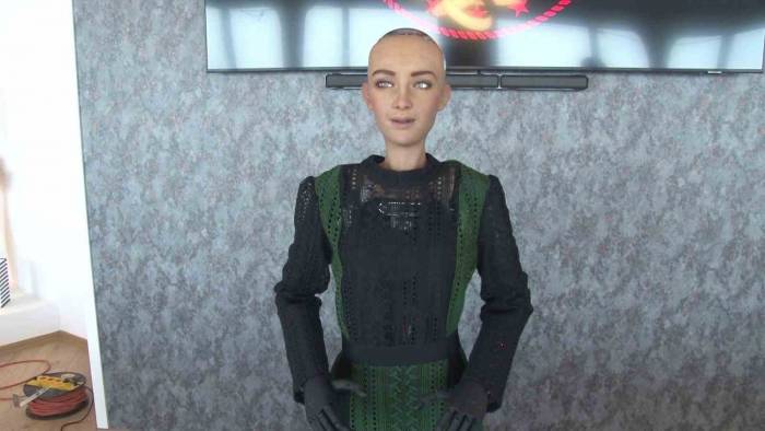 İnsana En Çok Benzeyen Robot Sophia, Çamlıca Kulesi’nde Radyo Yayını Yapacak