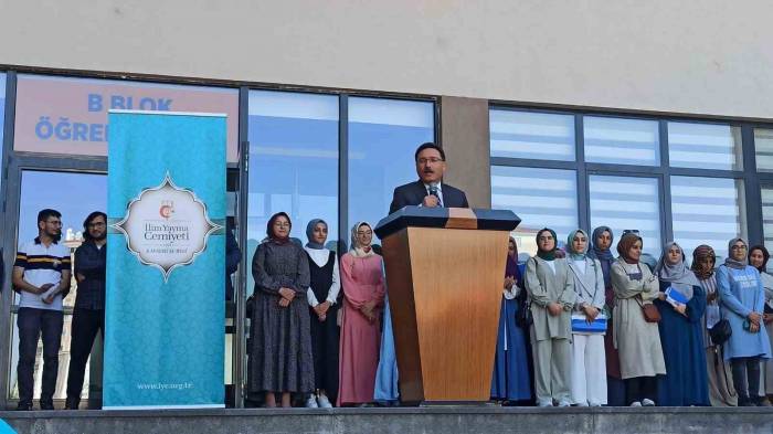 İlim Yayma Cemiyeti 15. Yaz Okulu Açılış Programı Gerçekleşti