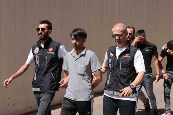 Kayseri’de 2 Farklı Uyuşturucu Operasyonu: 5 Gözaltı