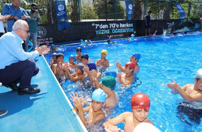 Akdeniz’de Ücretsiz Yüzme Kursları Başlıyor