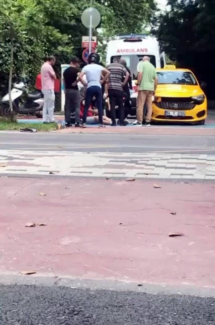 Ticari Taksi İle Çarpışan Motosikletteki Kurye Yaralandı
