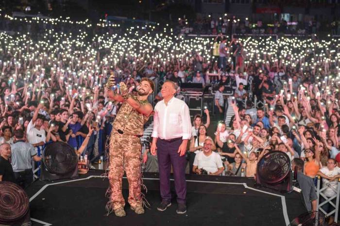 Adanalılar Sefo İle ‘yaza Merhaba’ Dedi