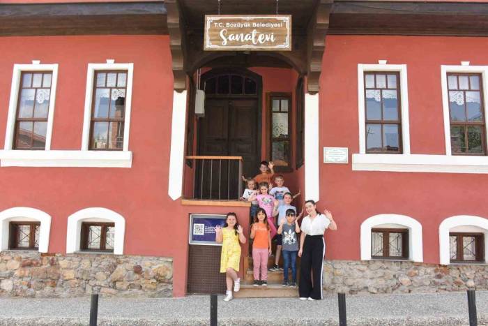 Ücretsiz Sanatevi Yaz Atölyeleri Başladı