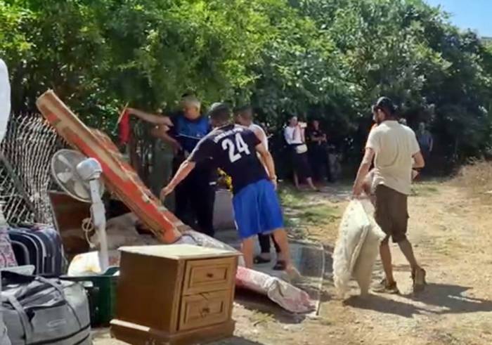 Kaçak Gecekondu Yıkımında Zabıtanın ‘türk Bayrağı’ Hassasiyeti