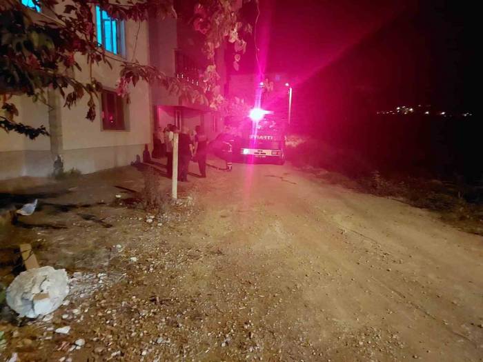 Peçeteler Alev Aldı, Evde Yangın Çıktı