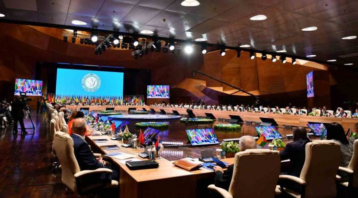 Aliyev: “ermenistan Bölgede Barış İstiyorsa Silahlı Güçlerini Karabağ’dan Tamamen Çekmeli”