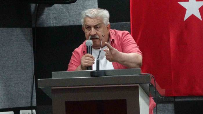 Bilecikspor Kongresinde Açtı Ağzını Yumdu Gözünü