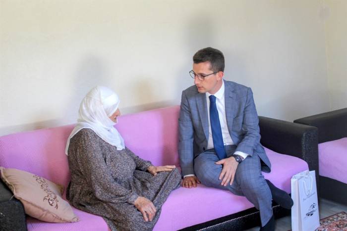 Kaymakam Kaptanoğlu, Yaşlıların Taleplerini Dinledi