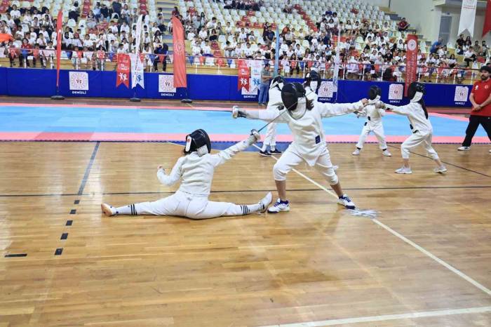 Yaz Spor Okullarında Çalışmalar Başladı