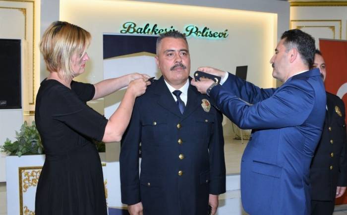 Başarılı Müdürün Terfii Eşi Kadar Edremit Halkını Da Mutlu Etti