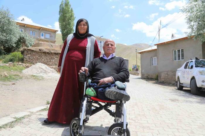 Engelli Vatandaşın Akülü Sandalye Hayali Gerçekleşti