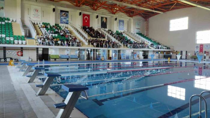 Karslı Çocuklar Yüzme Eğitimi Alacak