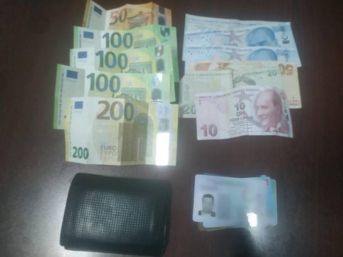 Unutulan Binlerce Lira Ve Değerli Eşyalar Sahiplerine Teslim Edildi