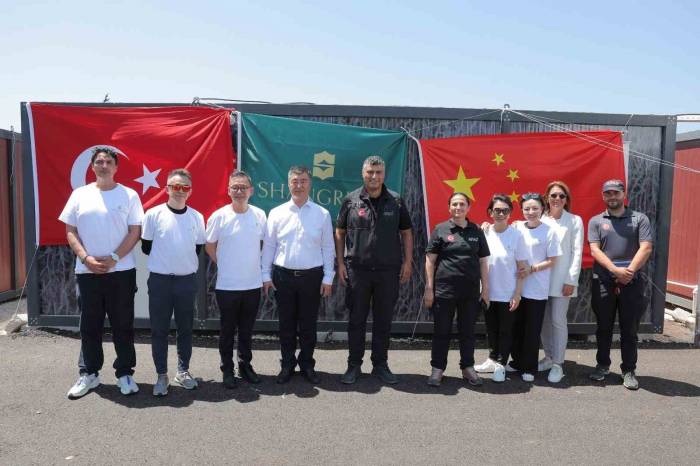 Ünlü Otel Zinciri Enkaz Kentte 300 Konteynerlik Yaşam Alanı Kurdu