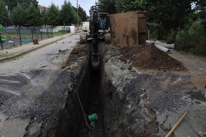 70 Milyon Tl Değere Sahip 17 Bin 500 Metrelik Altyapı Hattında Çalışmalar Sürüyor