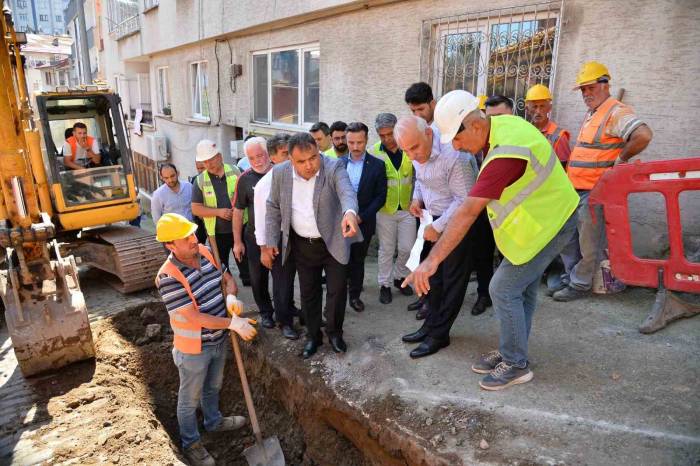 Trabzon Kent Merkezinde İçme Suyu Altyapı Çalışmaları Devam Ediyor