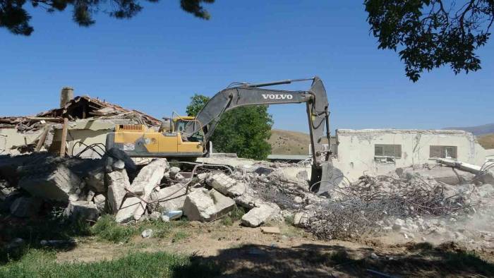 Deprem Sultansuyu Harası’nda 235 Milyonluk Tahribata Neden Oldu