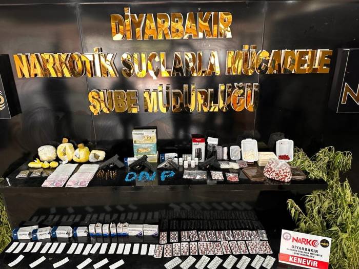 Narkotik Polisi Uyuşturucu Tacirlerine Göz Açtırmıyor