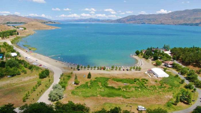 Doğunun İncisi Hazar Gölü, Yerli Ve Yabancı Turistleri Bekliyor