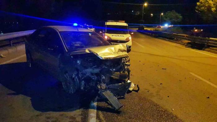 Bariyere Çarpan Otomobil Sürücüsü 2,44 Promil Alkollü Çıktı