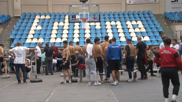 Kırkpınar’a 2 Bin 141 Pehlivan Kayıt Yaptırdı