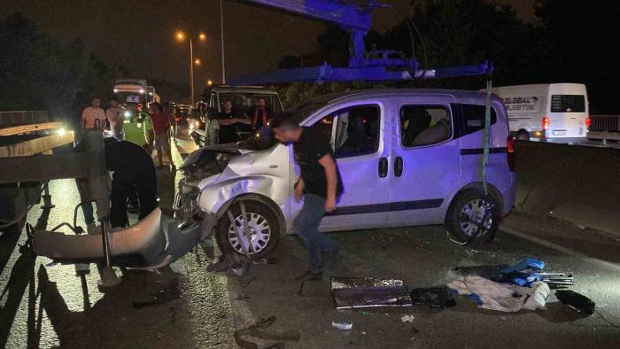 D-130’daki Kazada Araçlar Takla Attı, Trafik Durdu