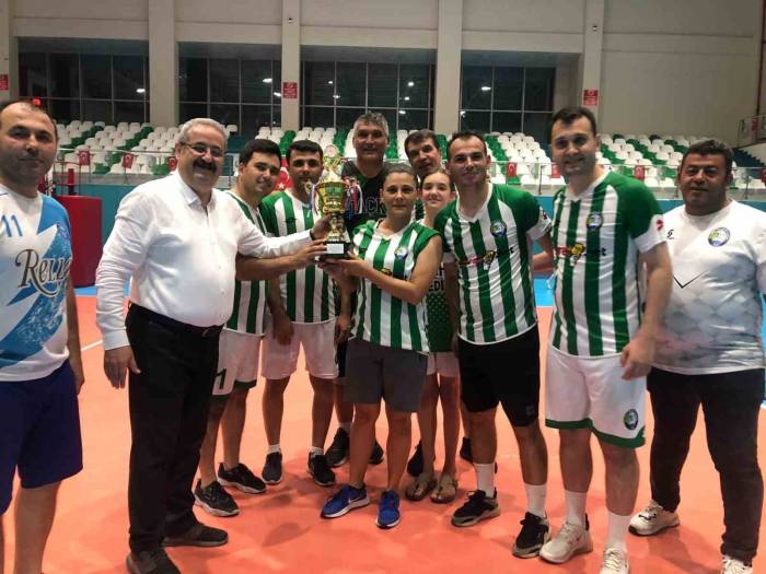 Kaymakamlık Kupası’nda Şampiyon Salihli Belediyesi