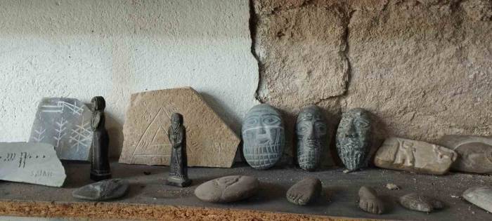 Annesinin Memleketi Mardin’e Gelen Suriyeli Heykeltıraş 40 Yıldır Taşlara Hayat Veriyor