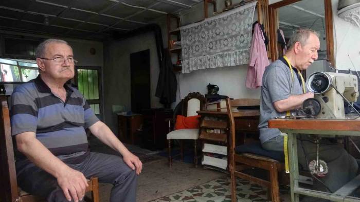36 Yıllık Terzilere, 20 Yıllık Sarmaşık Eşlik Ediyor