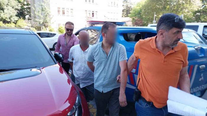Samsun’da Emlakçılar Birbirlerinin Ofisini Kurşunladı: 4 Gözaltı
