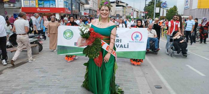 Ot Festivali Renkli Görüntülerle Başladı