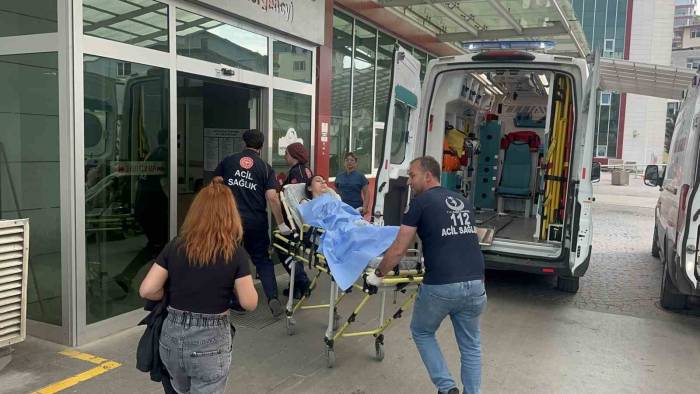 46 Kişi Yemekten Zehirlendi
