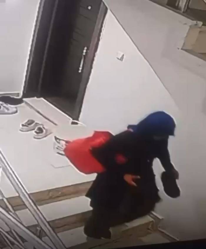 Batman’da Apartmana Giren Dilenci Ayakkabı Çaldı