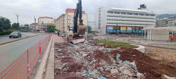 Milli İrade Meydanı’nda Şerit Genişletme Çalışması