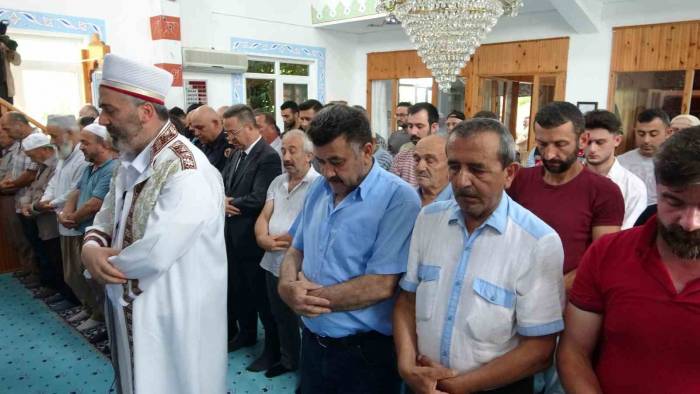 Selde Kaybolan Şahsın Gıyabi Cenaze Namazı Kılındı