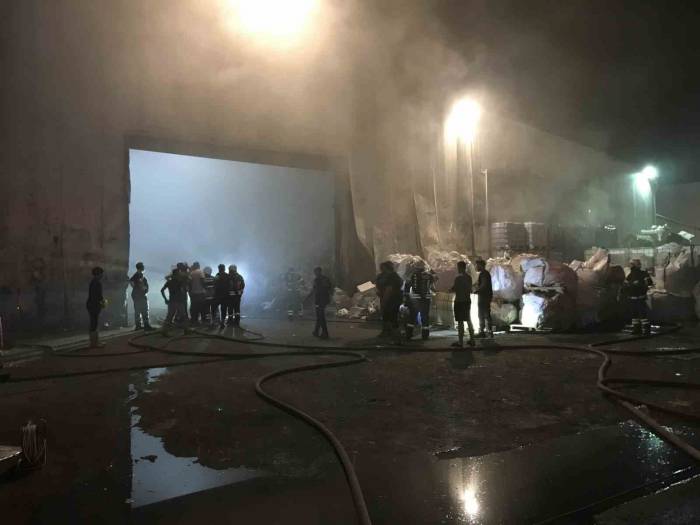 2 Gece Arayla Aynı Tesiste Yoğun Dumanlar Ekipleri Harekete Geçirdi