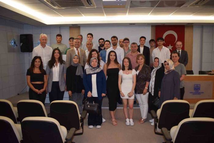 Derece İle Mezun Olan Öğrencilere Kutlama