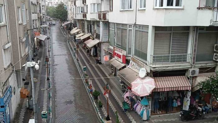 Tekirdağ’da Sağanak Yağış Etkisini Gösterdi