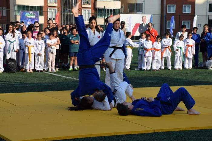 Bilecik’te Yaz Spor Okulları Açılışı Renkli Görüntülere Sahne Oldu