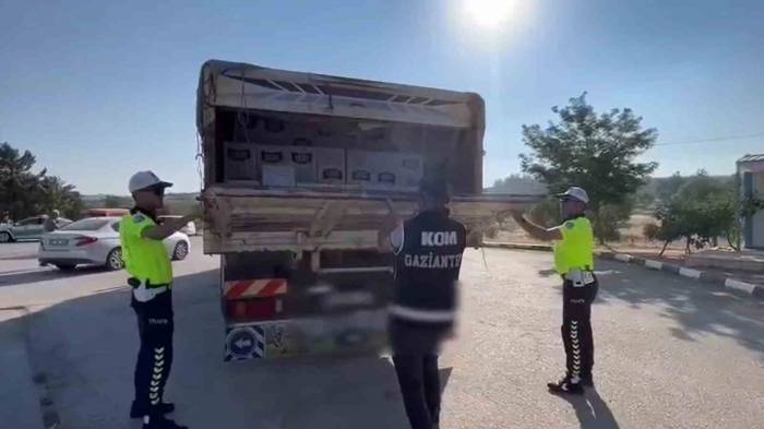 Gaziantep’te 3 Milyon 600 Bin Adet Kaçak Makaron Ele Geçirildi