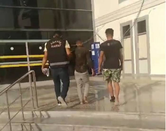 Hatay’da Yakalanan 2 Hırsızlık Şüphelisi Tutuklandı