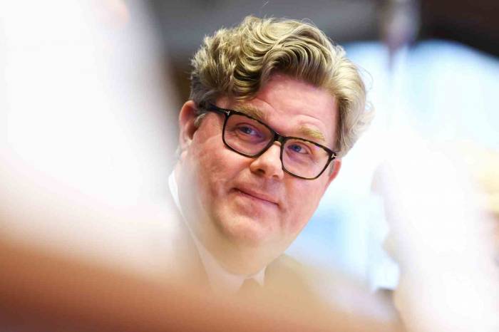 İsveç Hükümeti, Kur’an-ı Kerim Yakma Eylemlerini Durdurmak İçin Yasa Değişikliğini Görüşüyor