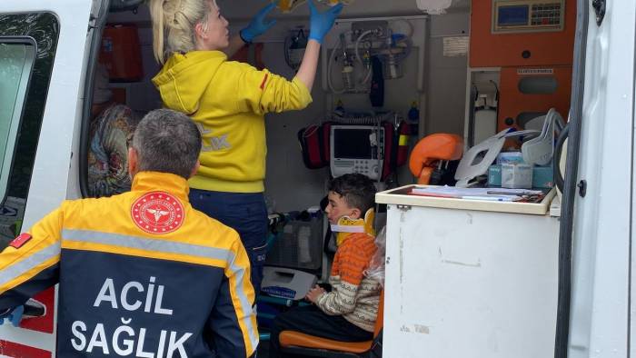 Tem’de 13 Araç Zincirleme Kazaya Karıştı, Trafik Felç Oldu: 5 Yaralı