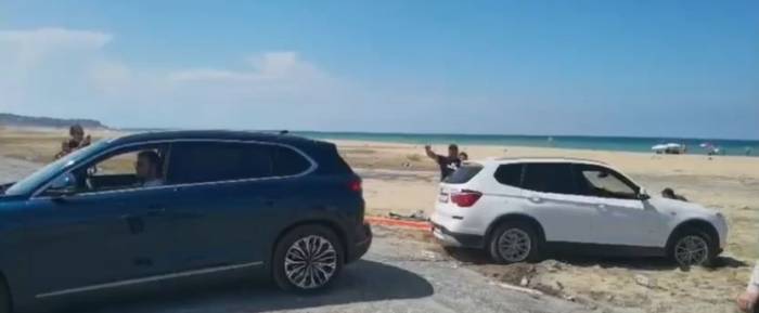 Bataklığa Saplanan Cipi Togg Kurtardı