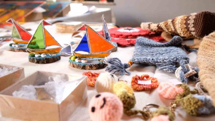 Ayvalık’ta El Emeği Göz Nuru Ürünler Mahalle Evleri Pazarında Hayat Buldu