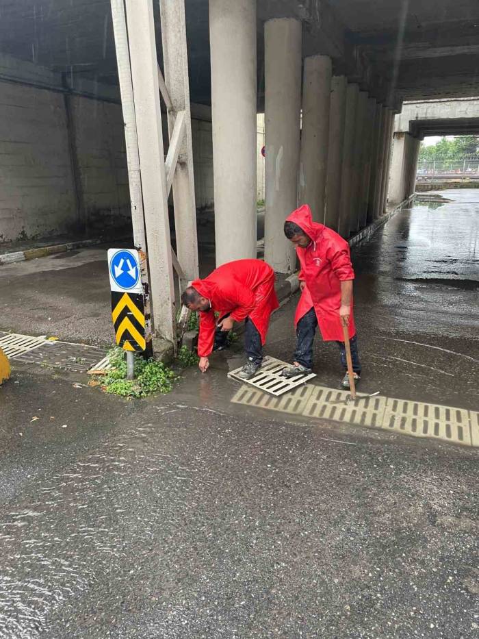 Büyükşehir Su Baskınlarına Karşı Teyakkuzda