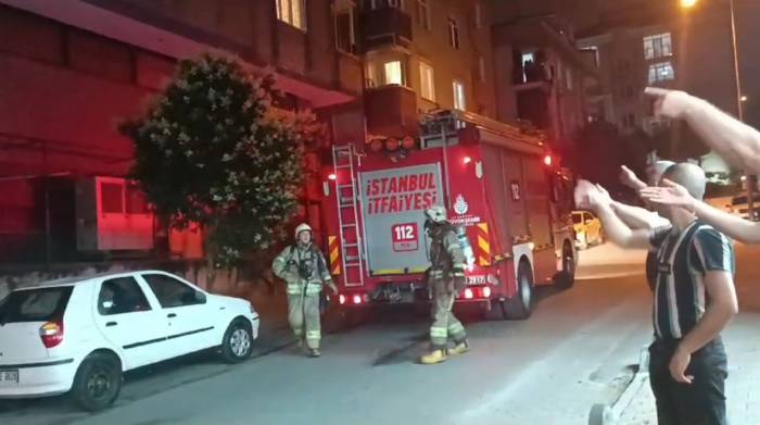 Küçükçekmece’de 6 Katlı Binada Yangın Paniği