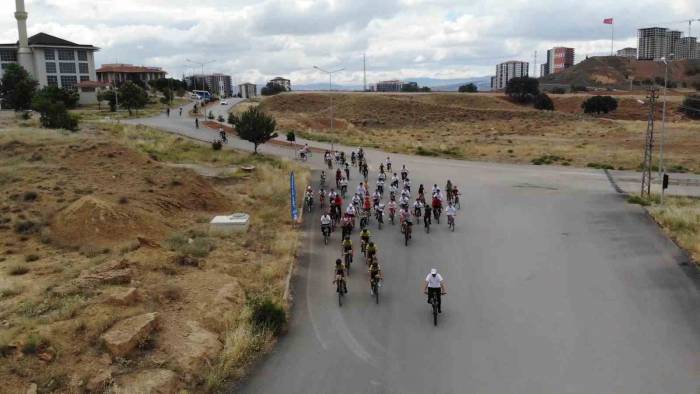 Dijital Bağımlılığa Karşı Pedal Çevirdiler