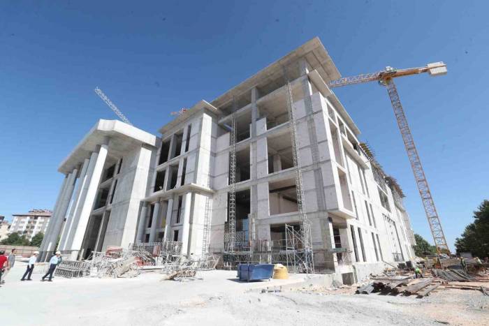 Şahinbey Millet Kütüphanesi Hızla Yükseliyor