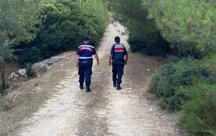 Jandarma Ekipleri Vatandaşları Orman Yangına Karşı Uyarıyor